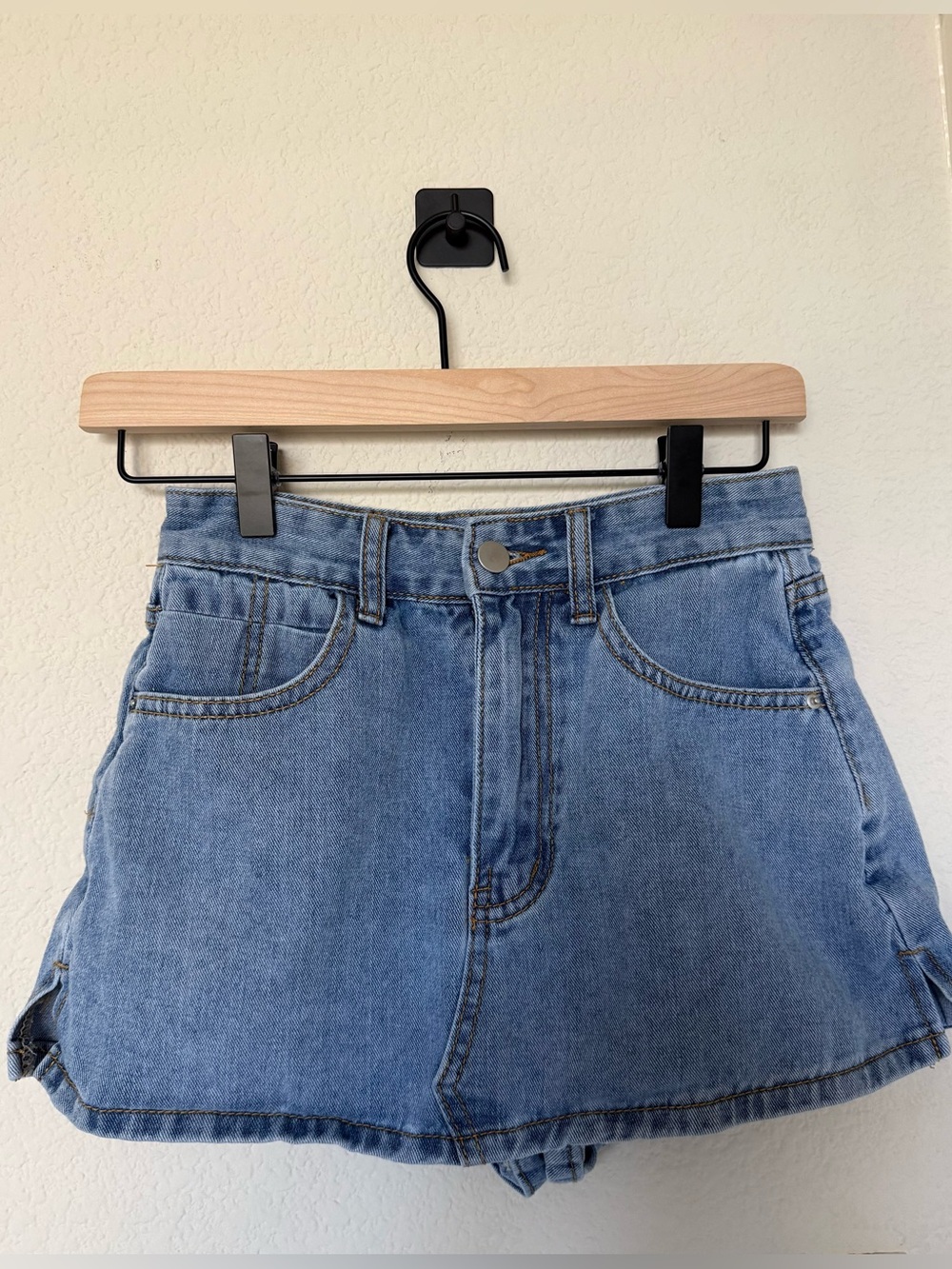 SHEIN Light Blue High-Rise Denim Shorts Women 26